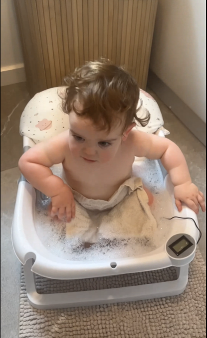 Baby Bathtub with Temperature Display